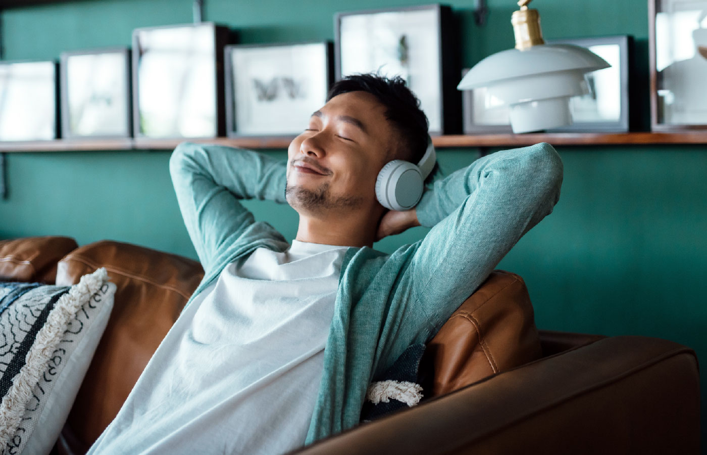 The Calm We Remember: De-Stress Peptides